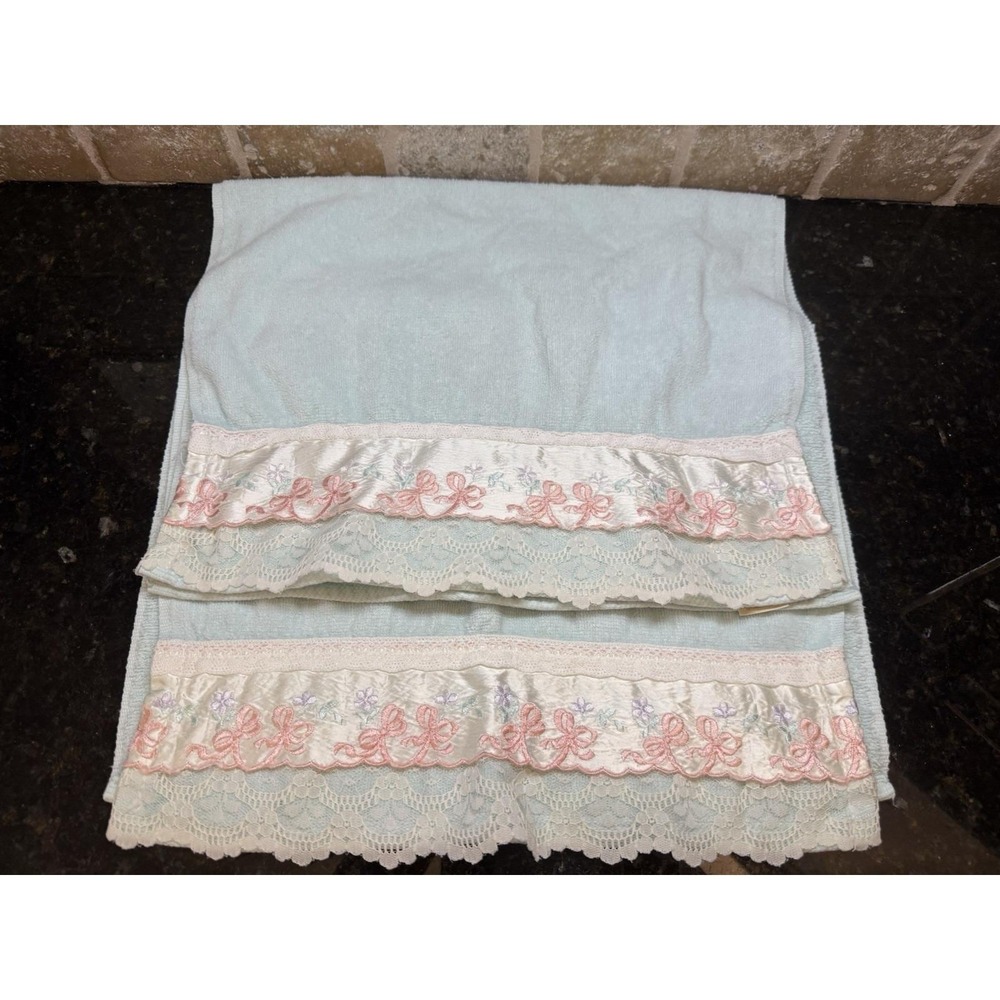 Vintage Jillian Rose Collection Blue Pink Satin Floral‎ USA 2 Hand Towels